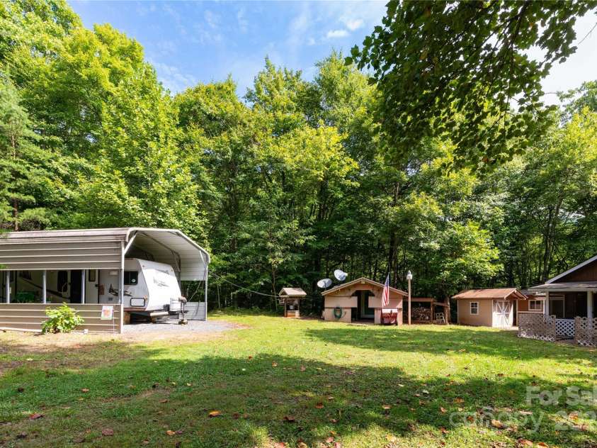 26 Stable Road, Bryson City, NC 28713.  MLS# CAR4182565, YatesRealty ID 204. 