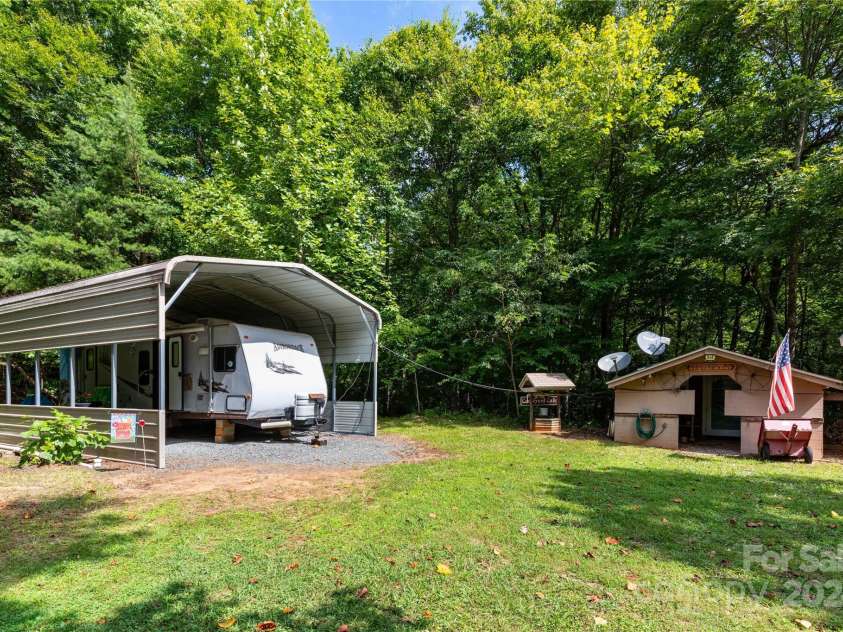 26 Stable Road, Bryson City, NC 28713.  MLS# CAR4182565, YatesRealty ID 204. 