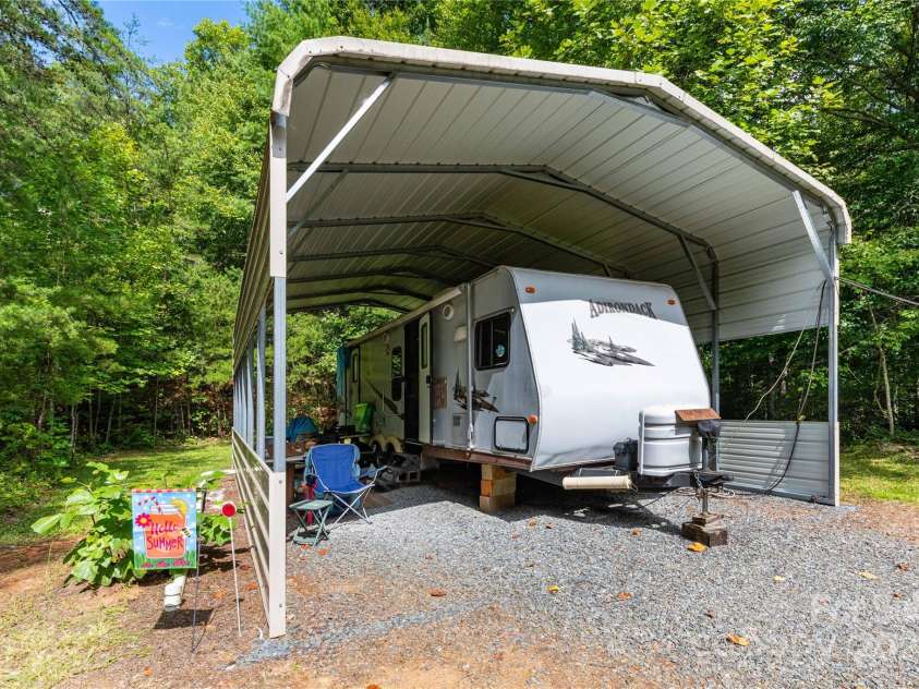 26 Stable Road, Bryson City, NC 28713.  MLS# CAR4182565, YatesRealty ID 204. 