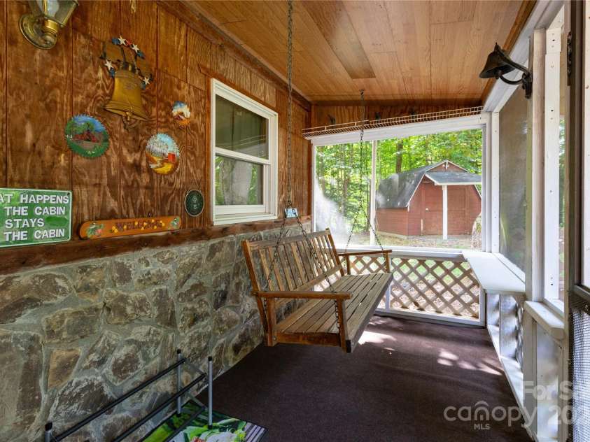 26 Stable Road, Bryson City, NC 28713.  MLS# CAR4182565, YatesRealty ID 204. 
