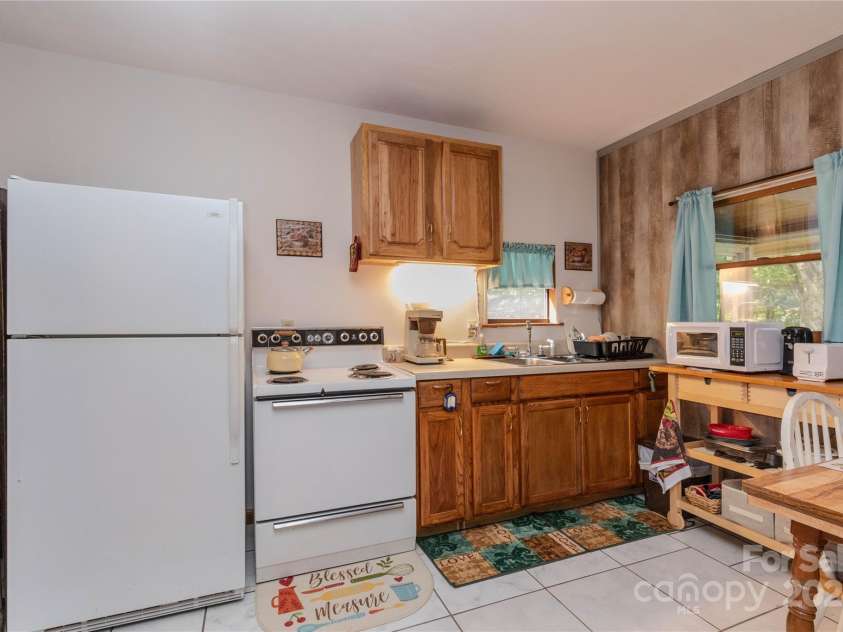 26 Stable Road, Bryson City, NC 28713.  MLS# CAR4182565, YatesRealty ID 204. 