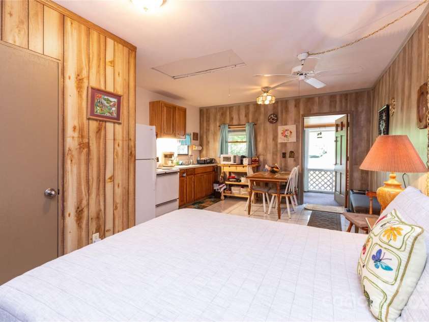 26 Stable Road, Bryson City, NC 28713.  MLS# CAR4182565, YatesRealty ID 204. 