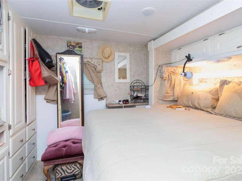 26 Stable Road, Bryson City, NC 28713.  MLS# CAR4182565, YatesRealty ID 204. 