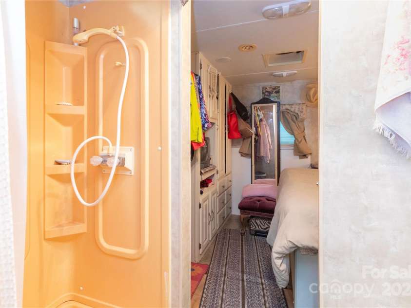 26 Stable Road, Bryson City, NC 28713.  MLS# CAR4182565, YatesRealty ID 204. 