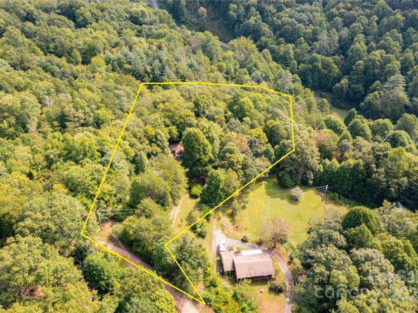 26 Stable Road, Bryson City, NC 28713.  MLS# CAR4182565, YatesRealty ID 204. 