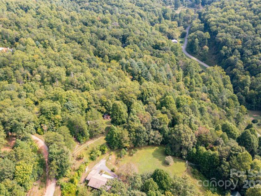 26 Stable Road, Bryson City, NC 28713.  MLS# CAR4182565, YatesRealty ID 204. 