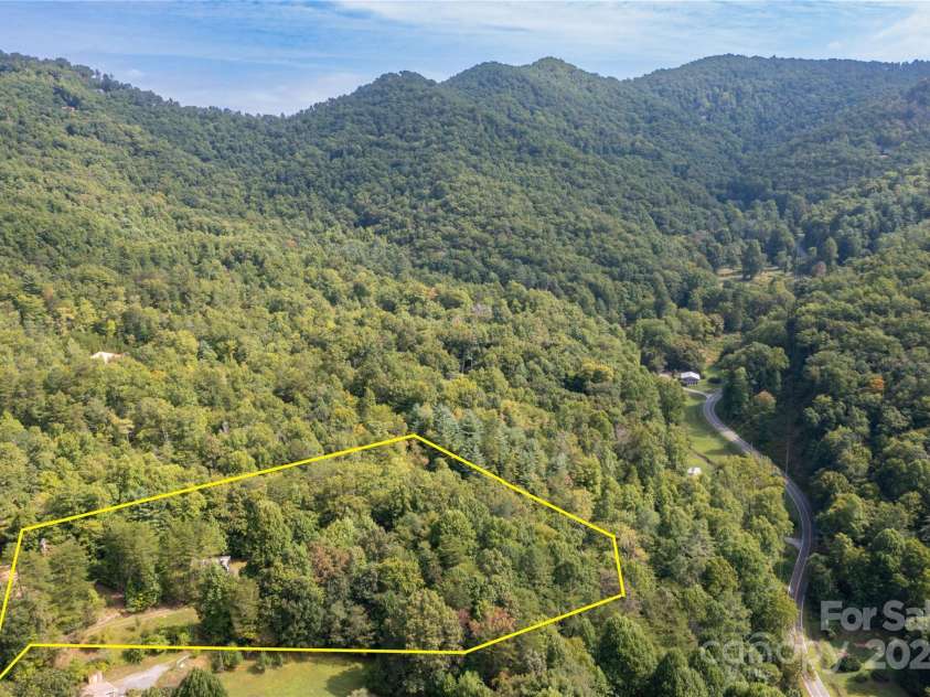 26 Stable Road, Bryson City, NC 28713.  MLS# CAR4182565, YatesRealty ID 204. 