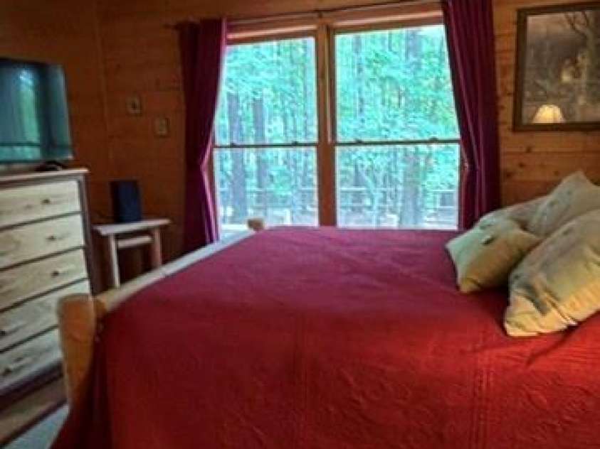 106 Lake Terrace Drive, Nebo, NC 28761.  MLS# CAR4302571, YatesRealty ID 2040. Bedroom