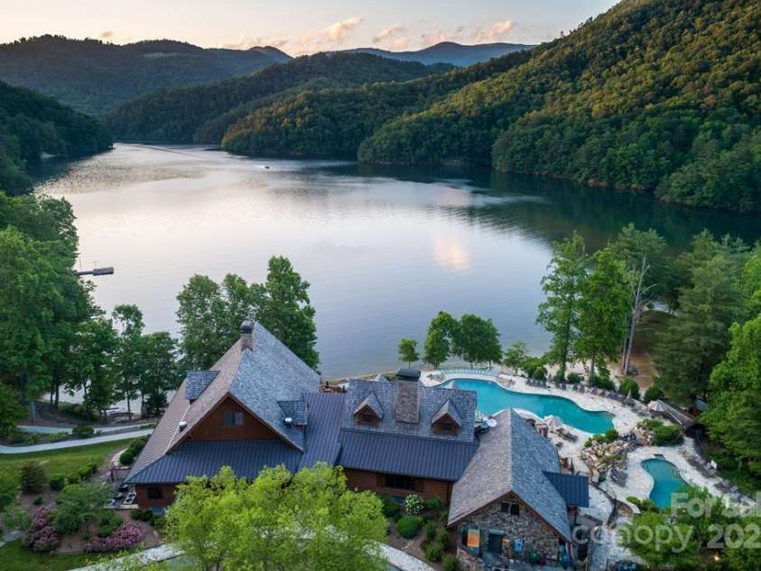 48 Allspice Court, Tuckasegee, NC 28783.  MLS# CAR4232075, YatesRealty ID 2040. 