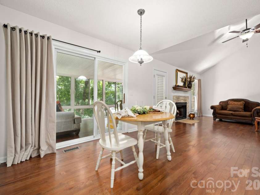 701 Salisbury Road, Hendersonville, NC 28792.  MLS# CAR4279569, YatesRealty ID 2040. 