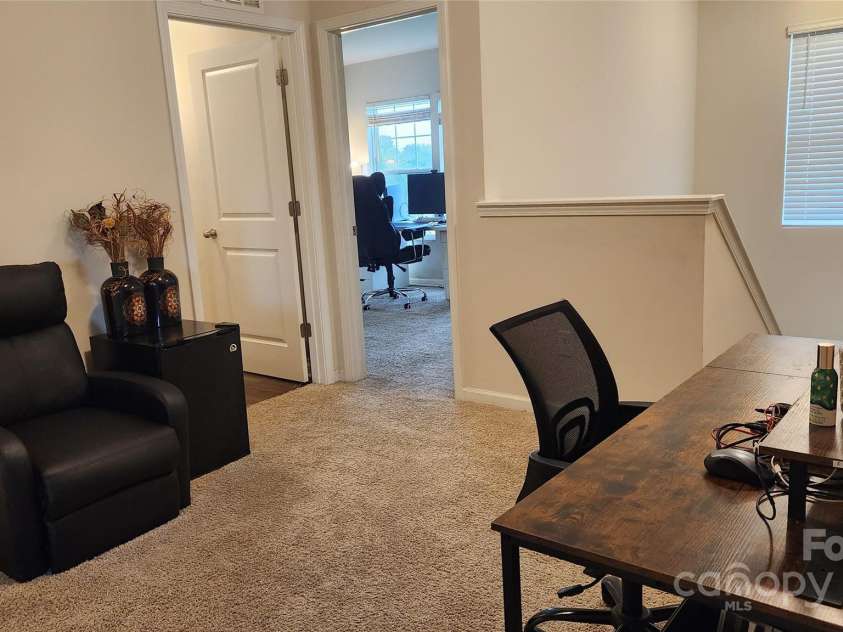 14727 Choate Circle, Charlotte, NC 28273.  MLS# CAR4287456, YatesRealty ID 20400. Upstairs flex space