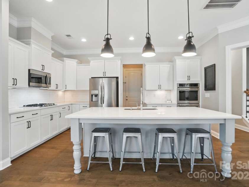 220 Forsythia Lane, Tega Cay, SC 29708.  MLS# CAR4257407, YatesRealty ID 20401. 