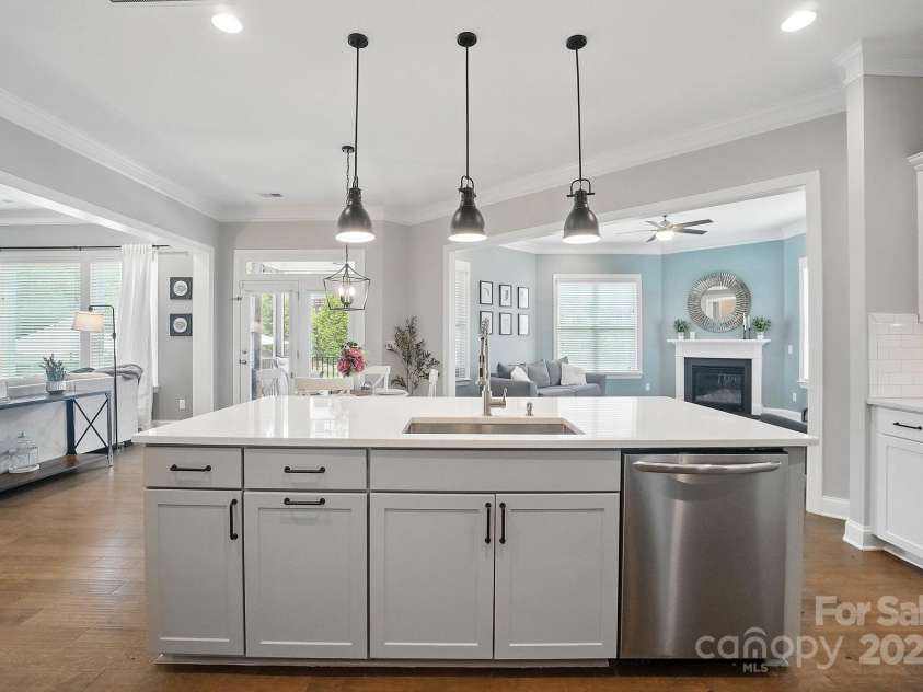 220 Forsythia Lane, Tega Cay, SC 29708.  MLS# CAR4257407, YatesRealty ID 20401. 