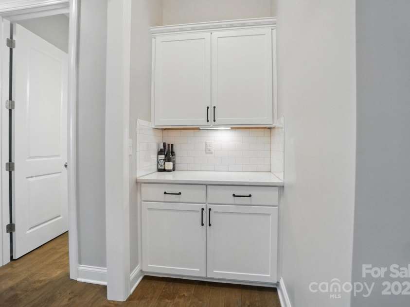 220 Forsythia Lane, Tega Cay, SC 29708.  MLS# CAR4257407, YatesRealty ID 20401. 