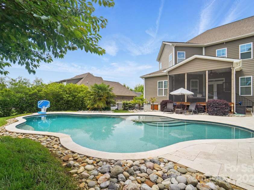 220 Forsythia Lane, Tega Cay, SC 29708.  MLS# CAR4257407, YatesRealty ID 20401. 