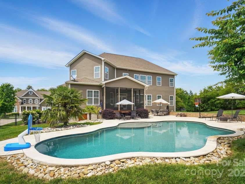 220 Forsythia Lane, Tega Cay, SC 29708.  MLS# CAR4257407, YatesRealty ID 20401. 