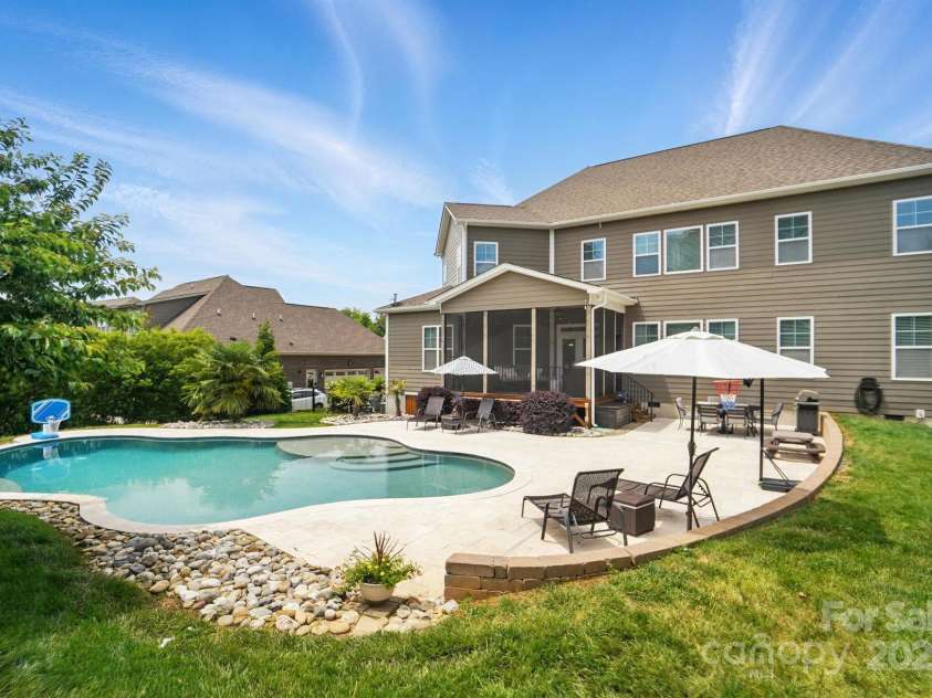 220 Forsythia Lane, Tega Cay, SC 29708.  MLS# CAR4257407, YatesRealty ID 20401. 