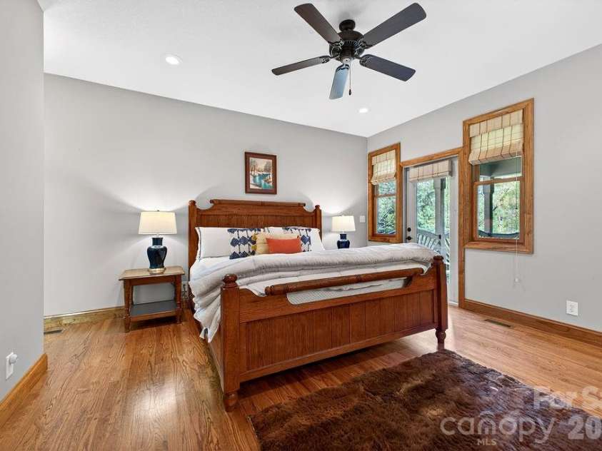 24 Triple Fairways Drive, Hendersonville, NC 28739.  MLS# CAR4372971, YatesRealty ID 20402. 