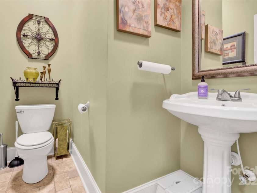 267 Ikerd Drive, Concord, NC 28025.  MLS# CAR4264417, YatesRealty ID 20402. Full Bath on 2nd Floor