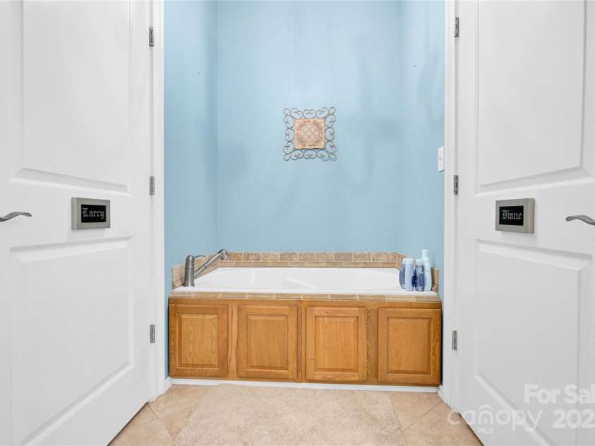 267 Ikerd Drive, Concord, NC 28025.  MLS# CAR4264417, YatesRealty ID 20402. Soaking Tub and Dual Water Closets!
