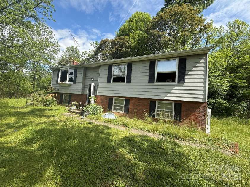 1278 Dry Pond Road, Marshall, NC 28753.  MLS# CAR4265007, YatesRealty ID 20403. 