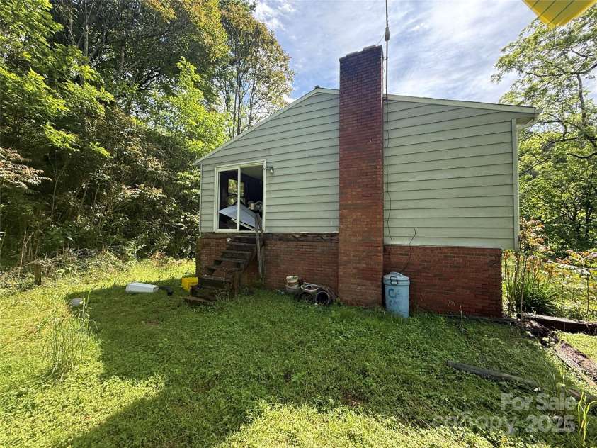 1278 Dry Pond Road, Marshall, NC 28753.  MLS# CAR4265007, YatesRealty ID 20403. 