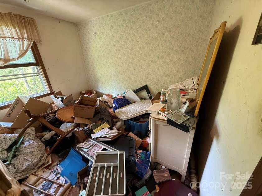 1278 Dry Pond Road, Marshall, NC 28753.  MLS# CAR4265007, YatesRealty ID 20403. 