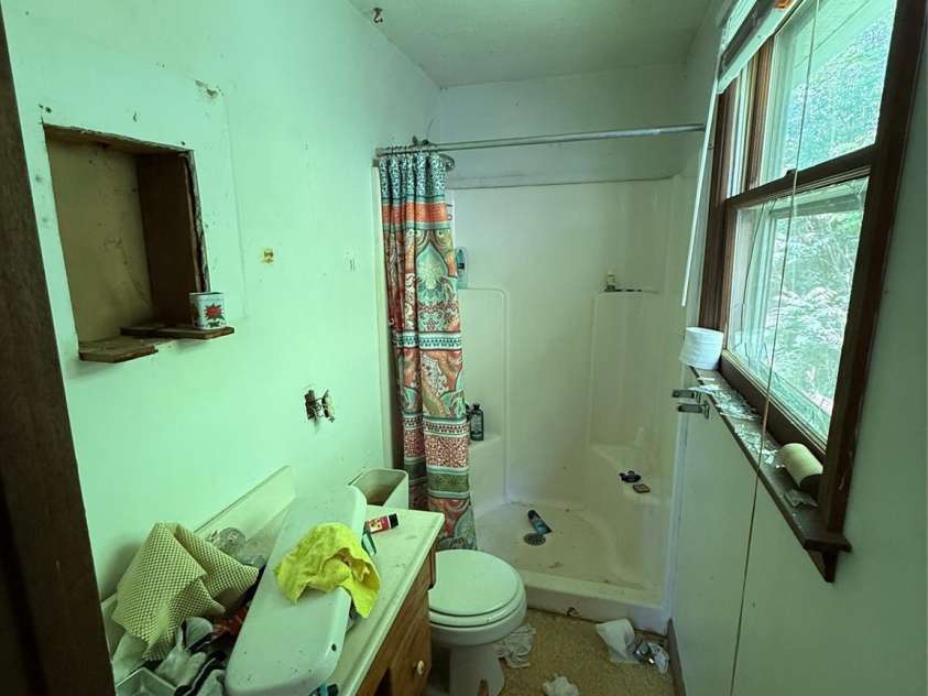 1278 Dry Pond Road, Marshall, NC 28753.  MLS# CAR4265007, YatesRealty ID 20403. 