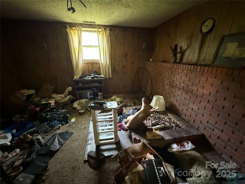 1278 Dry Pond Road, Marshall, NC 28753.  MLS# CAR4265007, YatesRealty ID 20403. 