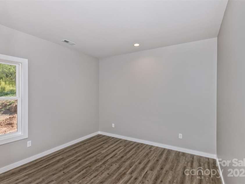 144 Peyton Elaine Road, Clyde, NC 28721.  MLS# CAR4256715, YatesRealty ID 20404. 