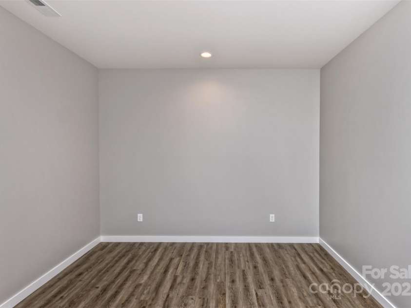 144 Peyton Elaine Road, Clyde, NC 28721.  MLS# CAR4256715, YatesRealty ID 20404. 