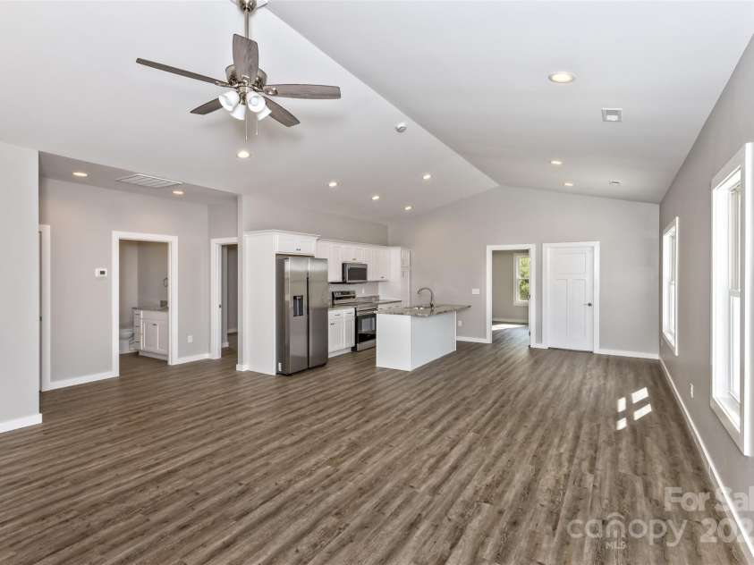 144 Peyton Elaine Road, Clyde, NC 28721.  MLS# CAR4256715, YatesRealty ID 20404. 