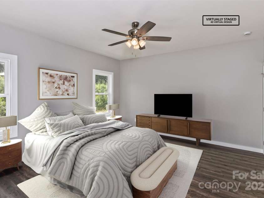 144 Peyton Elaine Road, Clyde, NC 28721.  MLS# CAR4256715, YatesRealty ID 20404. 