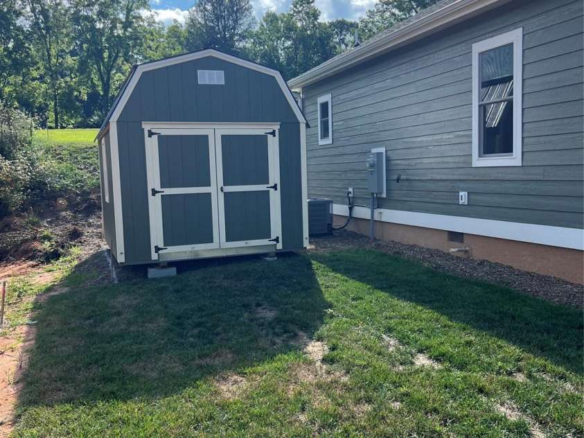 144 Peyton Elaine Road, Clyde, NC 28721.  MLS# CAR4256715, YatesRealty ID 20404. 