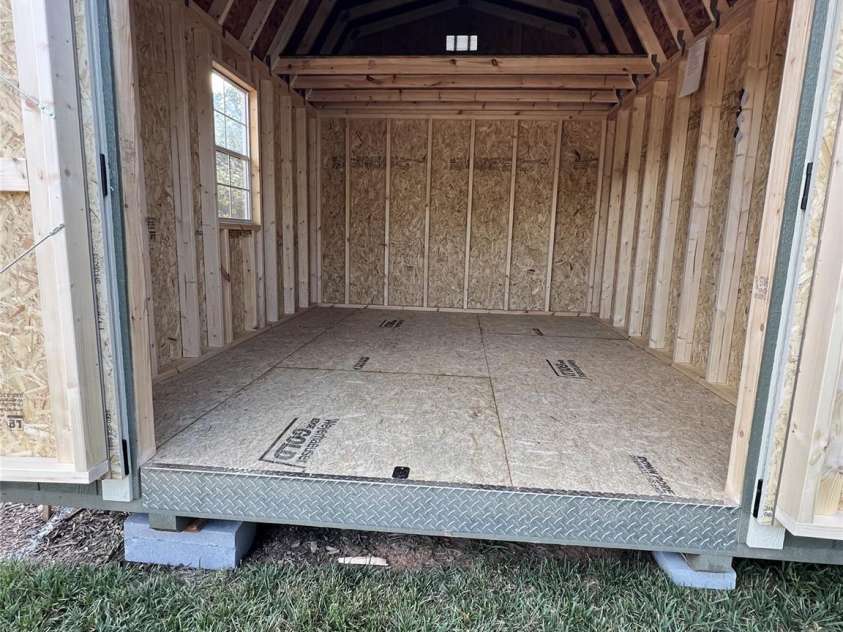 144 Peyton Elaine Road, Clyde, NC 28721.  MLS# CAR4256715, YatesRealty ID 20404. 