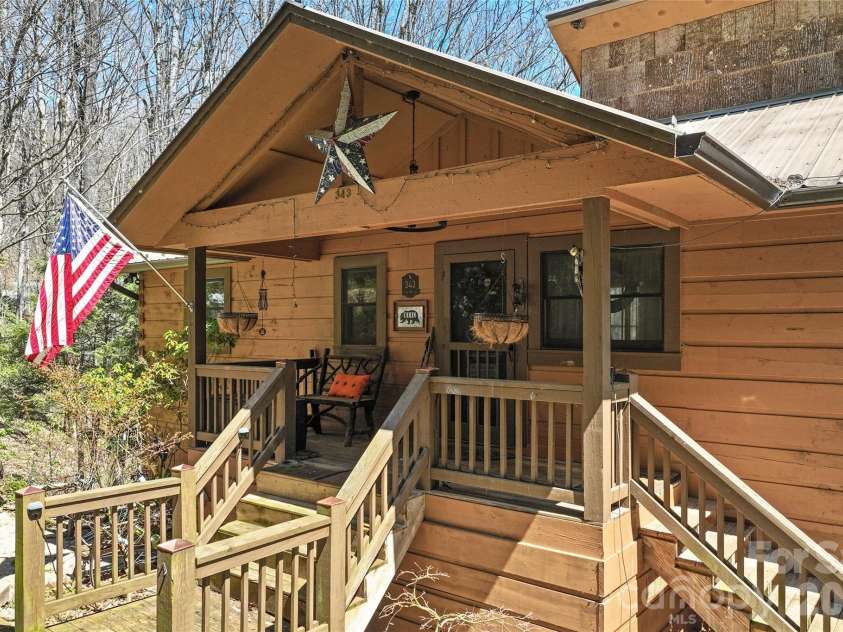 343 Chestnut Village Lane, Mars Hill, NC 28754.  MLS# CAR4366184, YatesRealty ID 20404. 