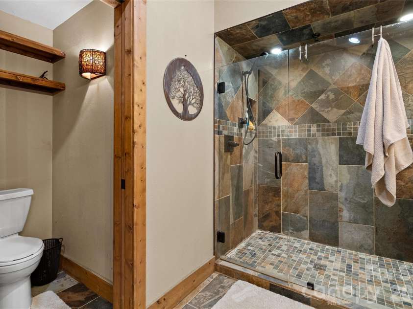 343 Chestnut Village Lane, Mars Hill, NC 28754.  MLS# CAR4366184, YatesRealty ID 20404. 