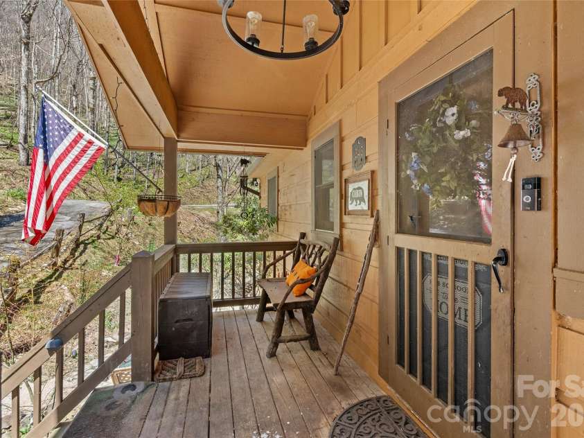 343 Chestnut Village Lane, Mars Hill, NC 28754.  MLS# CAR4366184, YatesRealty ID 20404. 