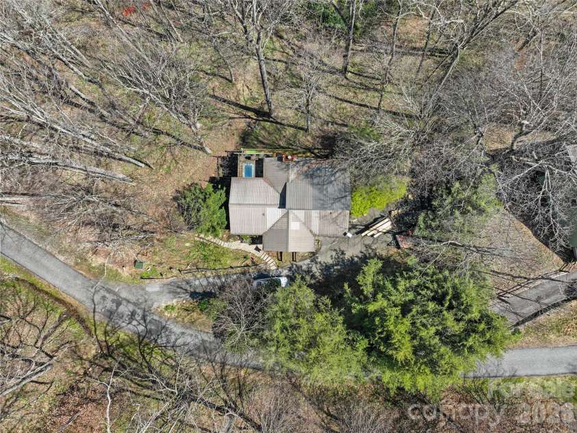 343 Chestnut Village Lane, Mars Hill, NC 28754.  MLS# CAR4366184, YatesRealty ID 20404. 