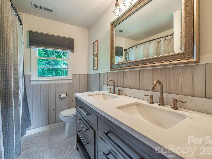 211 Shuffler Road, Morganton, NC 28655.  MLS# CAR4375299, YatesRealty ID 20405. 