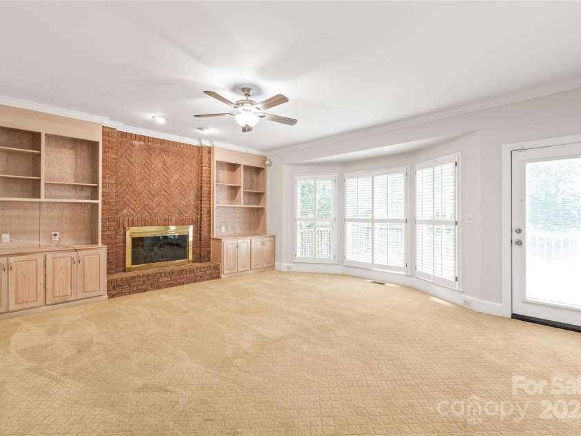 7301 Leharne Drive, Charlotte, NC 28270.  MLS# CAR4269729, YatesRealty ID 20405. 