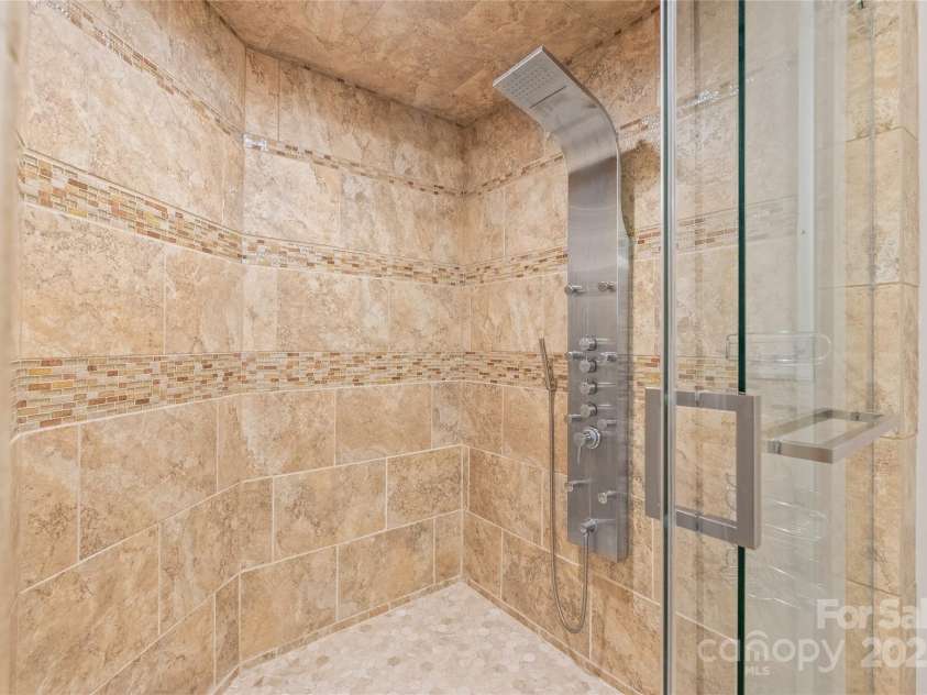 7301 Leharne Drive, Charlotte, NC 28270.  MLS# CAR4269729, YatesRealty ID 20405. 