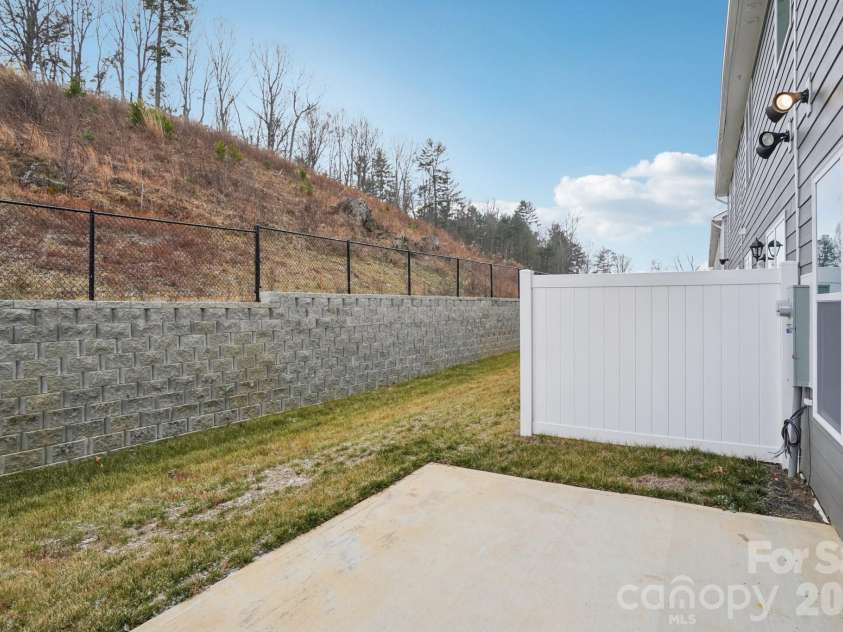 114 Sugg Trail, Weaverville, NC 28787.  MLS# CAR4307816, YatesRealty ID 20406. 
