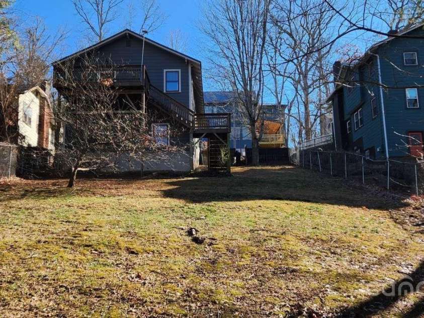 49 Euclid Boulevard, Asheville, NC 28806.  MLS# CAR4249891, YatesRealty ID 20407. 
