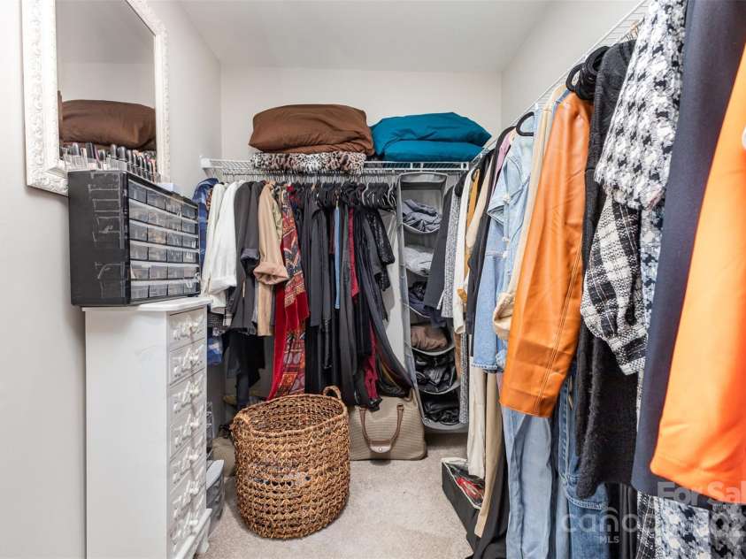1117 Laurel Woods Drive, Gastonia, NC 28052.  MLS# CAR4270021, YatesRealty ID 20408. Roomy walk in closet
