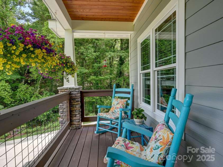 26 Addison Fisher Way, Asheville, NC 28805.  MLS# CAR4262928, YatesRealty ID 20409. 