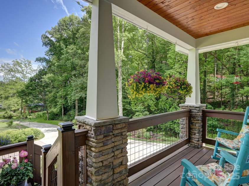 26 Addison Fisher Way, Asheville, NC 28805.  MLS# CAR4262928, YatesRealty ID 20409. 