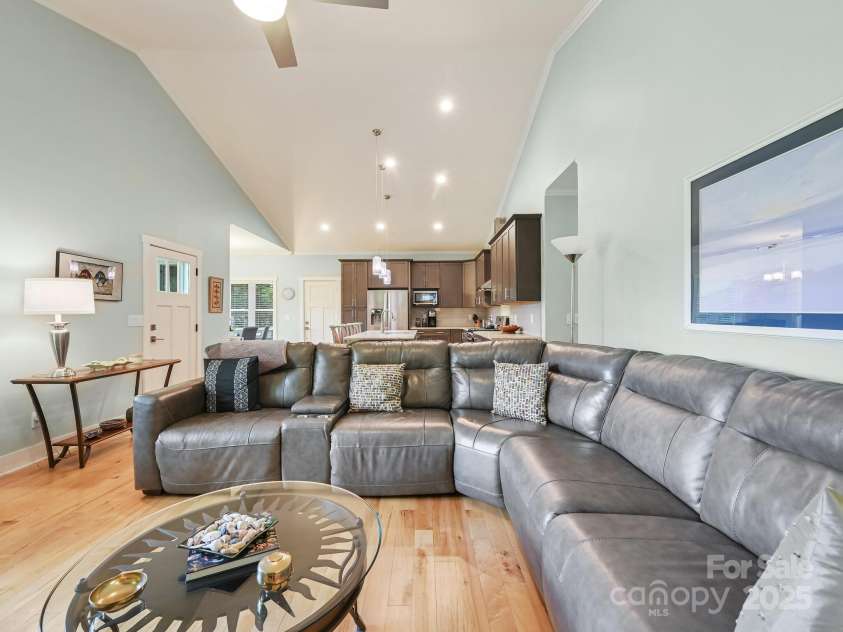 26 Addison Fisher Way, Asheville, NC 28805.  MLS# CAR4262928, YatesRealty ID 20409. 