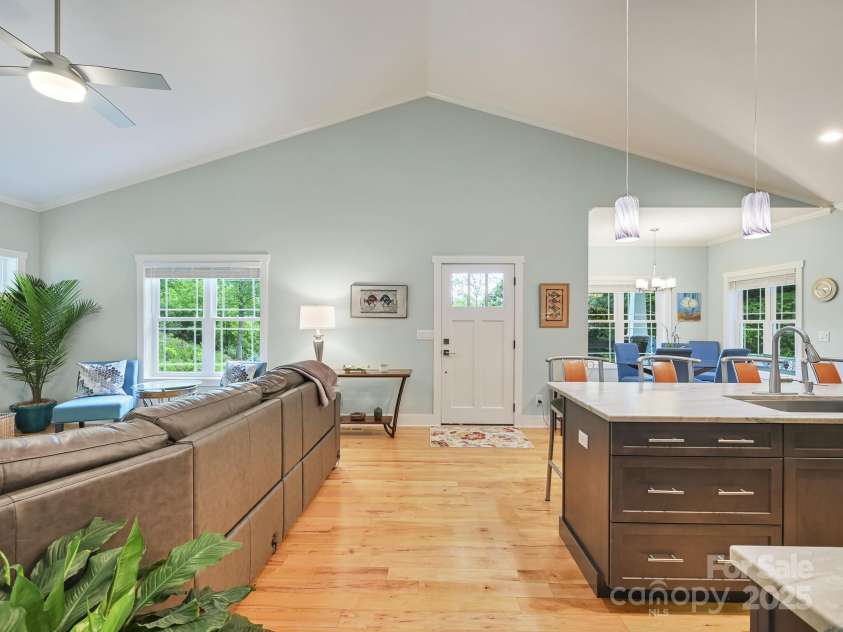 26 Addison Fisher Way, Asheville, NC 28805.  MLS# CAR4262928, YatesRealty ID 20409. 