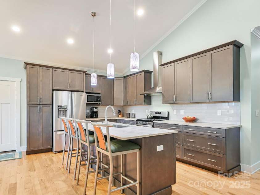 26 Addison Fisher Way, Asheville, NC 28805.  MLS# CAR4262928, YatesRealty ID 20409. 